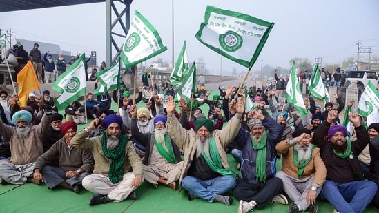 Punjab bandh today live: Farmers raise slogans during a sit-in protest for the 'Punjab Bandh' call given by the Kisan Mazdoor Morcha (KMM) and the Samyukt Kisan Morcha (SKM) in support of Jagjit Singh Dallewal, who has been holding a hunger strike for more than a month over various demands, in Jalandhar on Monday. Punjab bandh today live: Farmers raise slogans during a sit-in protest for the 'Punjab Bandh' call given by the Kisan Mazdoor Morcha (KMM) and the Samyukt Kisan Morcha (SKM) in support of Jagjit Singh Dallewal, who has been holding a hunger strike for more than a month over various demands, in Jalandhar on Monday.