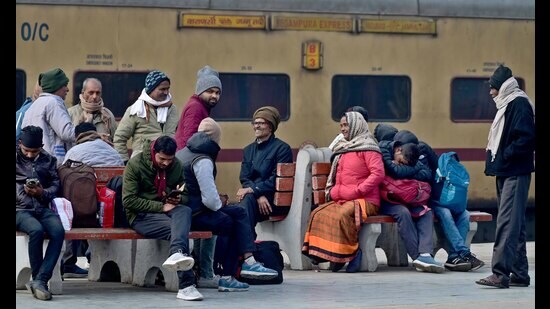 Hundreds of passengers were left stranded at the Ludhiana Junction station here on Monday as rail traffic came to a grinding halt due to Punjab Bandh called by farmers’ unions. (Gurpreet Singh/HT)