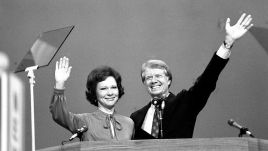 At the Democratic National Convention, Jimmy Carter formally accepted the Democratic presidential nomination, with Rosalynn by his side on stage.(pic-AP)