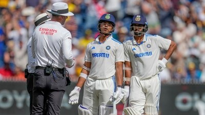 Michael Vaughan and Mark Waugh think Yashasvi Jaiswal was out and the right call was made by the third umpire. AP/PTI(AP12_30_2024_000084A) (AP) Michael Vaughan and Mark Waugh think Yashasvi Jaiswal was out and the right call was made by the third umpire. AP/PTI(AP12_30_2024_000084A) (AP)