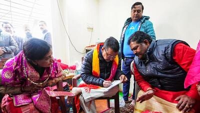 Aam Aadmi Party chief Arvind Kejriwal launches the scheme during his visit to Marghat Wale Hanuman Baba temple in Delhi on Tuesday. (ArvindKejriwal-X) Aam Aadmi Party chief Arvind Kejriwal launches the scheme during his visit to Marghat Wale Hanuman Baba temple in Delhi on Tuesday. (ArvindKejriwal-X)