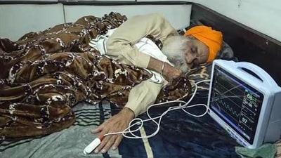 Farmer leader Jagjit Singh Dallewal during his hunger strike at the Khanauri Border in Sangrur district of Punjab. (PTI File) (HT_PRINT) Farmer leader Jagjit Singh Dallewal during his hunger strike at the Khanauri Border in Sangrur district of Punjab. (PTI File) (HT_PRINT)