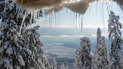 Baramulla: Icicles hang from a hotel roof at Gulmarg Ski Resort after fresh snowfall, in Baramulla district. (PTI Photo) Baramulla: Icicles hang from a hotel roof at Gulmarg Ski Resort after fresh snowfall, in Baramulla district. (PTI Photo)