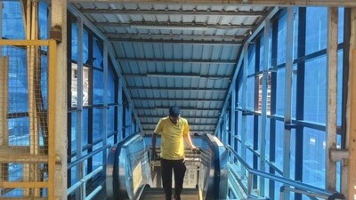 The process of restarting escalators takes 25-30 minutes now, said officials (HT Photo) The process of restarting escalators takes 25-30 minutes now, said officials (HT Photo)