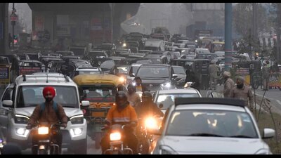The situation was same on most of the roads in Ludhiana in the evening hours of Tuesday. (Manish/HT) The situation was same on most of the roads in Ludhiana in the evening hours of Tuesday. (Manish/HT)