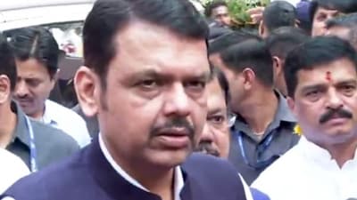 Fadnavis non-committal about ousting Munde from ministership Fadnavis non-committal about ousting Munde from ministership