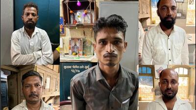 Six phone thieves arrested from Colaba on New Year’s Eve Six phone thieves arrested from Colaba on New Year’s Eve
