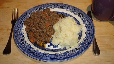 Mince and tatties was a Scottish dish consisting of minced beef and mashed potato. (Wikimedia) Mince and tatties was a Scottish dish consisting of minced beef and mashed potato. (Wikimedia)