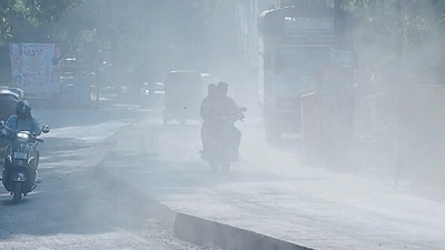 Residents of Borivali complained of air pollution in their area due to construction/ road works. (Photo by Vijay Bate/HT Photo) Residents of Borivali complained of air pollution in their area due to construction/ road works. (Photo by Vijay Bate/HT Photo)