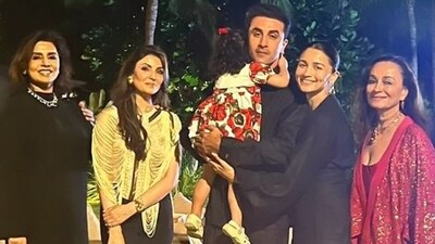 (L-R) Neetu Kapoor, Riddhima Kapoor, Raha Kapoor, Ranbir Kapoor, Alia Bhatt, and Soni Razdan celebrated New Year together. (L-R) Neetu Kapoor, Riddhima Kapoor, Raha Kapoor, Ranbir Kapoor, Alia Bhatt, and Soni Razdan celebrated New Year together.