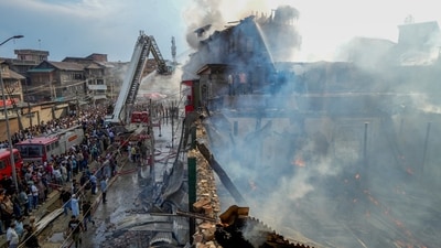 Srinagar: Smoke billows out after a fire broke out in a commercial building, at Bohri Kadal, in Srinagar, June 24, 2024. (PTI/S Irfan) Srinagar: Smoke billows out after a fire broke out in a commercial building, at Bohri Kadal, in Srinagar, June 24, 2024. (PTI/S Irfan)