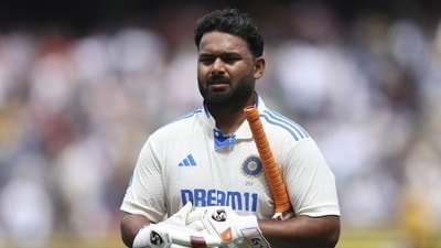 Rishabh Pant had stitched a 88-run partnership with Yashasvi Jaiswal to provide the team with some hope before India collapsed after Tea (HT_PRINT)