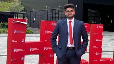 Dr Sulaymaan was a clinical fellow at County Durham and Darlington NHS Trust, UK. Dr Sulaymaan was a clinical fellow at County Durham and Darlington NHS Trust, UK.