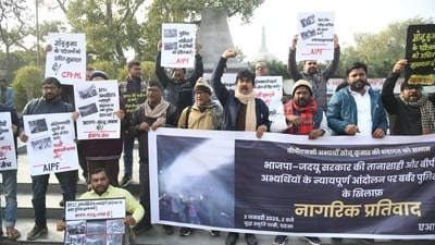 Members of various left organisations stage a protest demanding re-examination of 70th BPSC prelims exam at Buddha Smriti Park in Patna (Santosh Kumar) Members of various left organisations stage a protest demanding re-examination of 70th BPSC prelims exam at Buddha Smriti Park in Patna (Santosh Kumar)