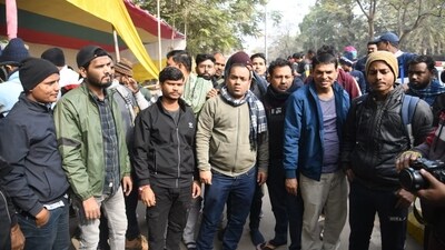 BPSC aspirants demonstrating during a protest at Gardanibagh in Patna over the alleged leak of a question paper of the December 13 combined preliminary exam conducted by BPSC. (Santosh Kumar) BPSC aspirants demonstrating during a protest at Gardanibagh in Patna over the alleged leak of a question paper of the December 13 combined preliminary exam conducted by BPSC. (Santosh Kumar)