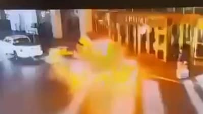 Screengrab of the moment when a Tesla Cybertruck exploded outside a hotel owned by Donald Trump in Las Vegas on Wednesday (X) Screengrab of the moment when a Tesla Cybertruck exploded outside a hotel owned by Donald Trump in Las Vegas on Wednesday (X)
