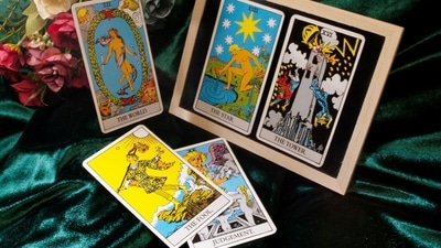 Monthly Tarot predictions for January 2025.