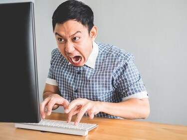 Despite knowing only half-picture, people feel very strongly about their opinions. Many online fights break out from this behaviour. (Shutterstock) Despite knowing only half-picture, people feel very strongly about their opinions. Many online fights break out from this behaviour. (Shutterstock)