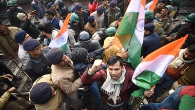 Protestors block the train at Sachivalaya Halt demanding the of the 70th Integrated Combined Competitive (Preliminary) Examination (CCE), 2024, conducted by the BPSC, over allegations of question paper leak, in Patna. (Santosh Kumar)