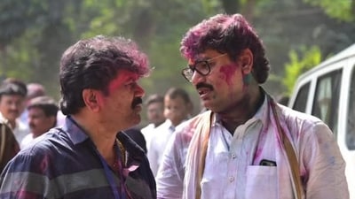 Walmik Karad (L) has been Dhananjay Munde’s (R) right hand man for years. Walmik Karad (L) has been Dhananjay Munde’s (R) right hand man for years.