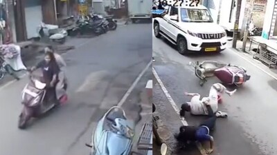The two women did not sustain any serious injuries in the incident. (X/@gharkakalesh)