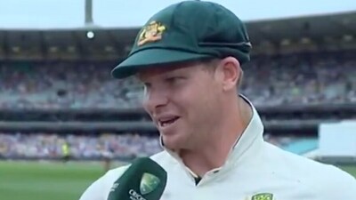 Steve Smith reacts to Virat Kohli's catch being dismissed as not out (X) Steve Smith reacts to Virat Kohli's catch being dismissed as not out (X)