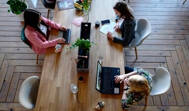 Workers and experts have advice to share about how to navigate the changes when an employer calls you back to the office. (Pexels) Workers and experts have advice to share about how to navigate the changes when an employer calls you back to the office. (Pexels)