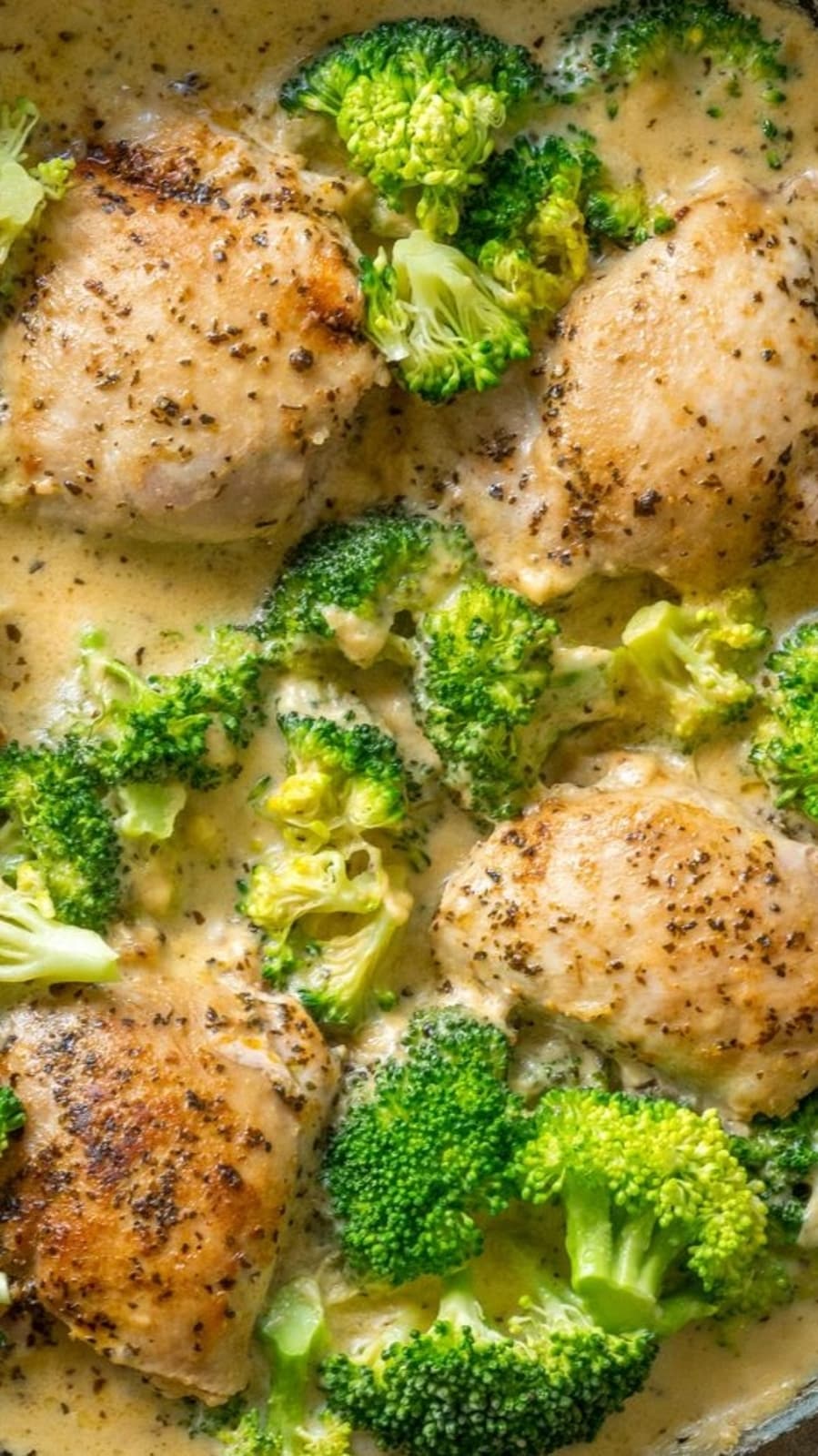 Creamy_Chicken_Broccoli_Skillet