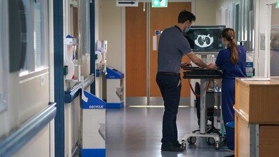 Figures from NHS England showed an average of 4,469 flu patients were in beds in England each day last week (PA/Jeff Moore/representative) Figures from NHS England showed an average of 4,469 flu patients were in beds in England each day last week (PA/Jeff Moore/representative)