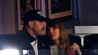 Taylor Swift and Kansas City Chiefs tight end Travis Kelce watch game one of the ALCS for the 2024 MLB Playoffs between the New York Yankees and the Cleveland Guardians at Yankee Stadium. (USA TODAY Sports via Reuters Con / Vincent Carchietta)