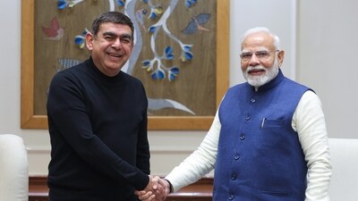 Former Infosys CEO Vishal Sikka meets Prime Minister Narendra Modi. (@vsikka/X)