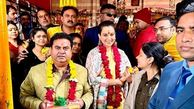 Kangana Ranaut visited a temple in MP. Kangana Ranaut visited a temple in MP.