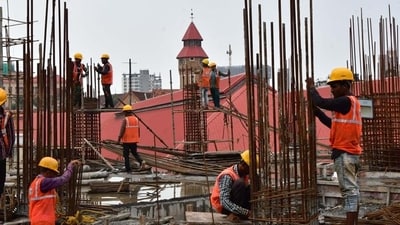 Suspension of work at 78 construction sites at Borivali East and Byculla may be lifted in the next 24 hours as the quality of air in these localities has improved significantly. Representational Image. (Photo by Bhushan Koyande/HT Photo) Suspension of work at 78 construction sites at Borivali East and Byculla may be lifted in the next 24 hours as the quality of air in these localities has improved significantly. Representational Image. (Photo by Bhushan Koyande/HT Photo)