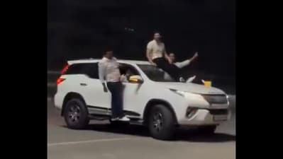 Noida men fined ₹33,000 for dangerous SUV stunt. (X/@RadheShyam15800) Noida men fined ₹33,000 for dangerous SUV stunt. (X/@RadheShyam15800)
