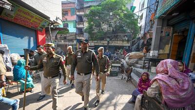 The GA department has also asked the DCPs to ask the personnel in question to “file revised income tax returns by paying extra taxes due on their actual income before the last dates to avoid enquiry and penal action. (Sanchit Khanna/HT Photo) The GA department has also asked the DCPs to ask the personnel in question to “file revised income tax returns by paying extra taxes due on their actual income before the last dates to avoid enquiry and penal action. (Sanchit Khanna/HT Photo)