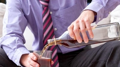 Alcohol consumption increases the risk of developing breast, colon, liver and other cancers: US Surgeon General. (Shutterstock) Alcohol consumption increases the risk of developing breast, colon, liver and other cancers: US Surgeon General. (Shutterstock)