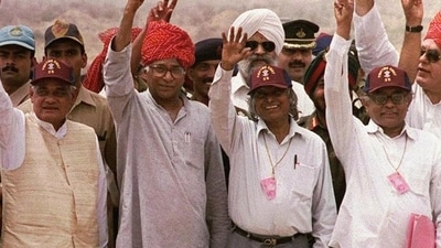 FILE - In this May 20, 1998 file photo, from left, Indian Prime Minister Atal Bihari Vajpayee, Defense Minister George Fernandes, founder of the Indian nuclear program Abdul Kalam, and Atomic Energy Chief R. Chidambaram display the victory symbol during a visit to the Shakti 1 test site, where India tested nuclear devices a week earlier, in Pokhran, India. (AP) FILE - In this May 20, 1998 file photo, from left, Indian Prime Minister Atal Bihari Vajpayee, Defense Minister George Fernandes, founder of the Indian nuclear program Abdul Kalam, and Atomic Energy Chief R. Chidambaram display the victory symbol during a visit to the Shakti 1 test site, where India tested nuclear devices a week earlier, in Pokhran, India. (AP)
