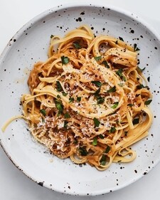 Caramalised onion spaghetti (instagram) Caramalised onion spaghetti (instagram)