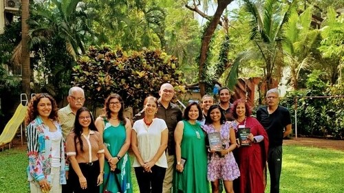 Author Rahul Bhatia ( 6th from left) with the Juhu Book Club Author Rahul Bhatia ( 6th from left) with the Juhu Book Club