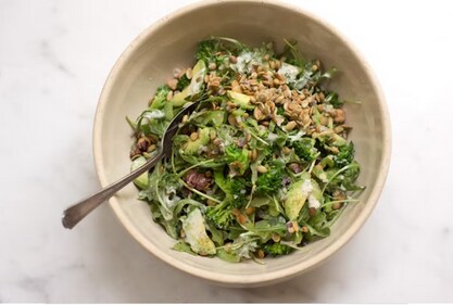 Crispy lunch salad with broccoli Crispy lunch salad with broccoli