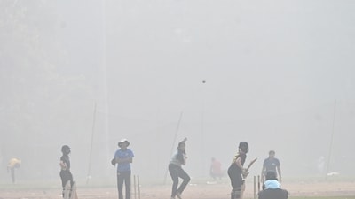 Thursday afternoon saw poor visibility in certain areas of Mumbai due to hazy weather. Mumbai, India. Jan 04, 2025. (Photo by Raju Shinde/HT Photo) (Hindustan Times) Thursday afternoon saw poor visibility in certain areas of Mumbai due to hazy weather. Mumbai, India. Jan 04, 2025. (Photo by Raju Shinde/HT Photo) (Hindustan Times)