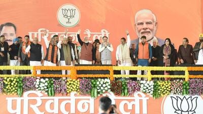 PM Narendra Modi with Union minister Manoharlal Khattar, Delhi BJP chief Virendra Sachdeva and other senior party leaders. (HT Photo) PM Narendra Modi with Union minister Manoharlal Khattar, Delhi BJP chief Virendra Sachdeva and other senior party leaders. (HT Photo)