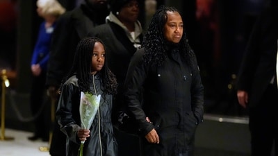 Mourners viewed the casket of former president at the Carter Presidential Center in Atlanta. (Alex Brandon/ AFP) Mourners viewed the casket of former president at the Carter Presidential Center in Atlanta. (Alex Brandon/ AFP)