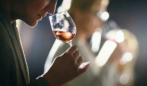 Heavy alcohol use can lead to multiple health disorders, such as liver disease, heart problems, declining cognitive function, and accelerated aging. (Unsplash) Heavy alcohol use can lead to multiple health disorders, such as liver disease, heart problems, declining cognitive function, and accelerated aging. (Unsplash)
