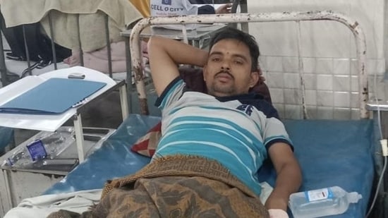 Auto driver Satyam Pandey was admitted for three days in the Bhabha hospital. (HT)