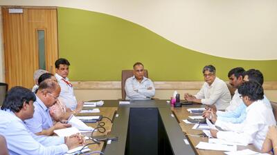 Karnataka Health Minister Dinesh Gundu Rao chairs a meeting regarding the Human Metapneumovirus (HMPV) after two cases of the virus were detected in Bengaluru, Monday (PTI) Karnataka Health Minister Dinesh Gundu Rao chairs a meeting regarding the Human Metapneumovirus (HMPV) after two cases of the virus were detected in Bengaluru, Monday (PTI)