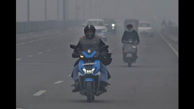 Ludhiana witnessed dense fog on Monday. (Gurpreet Singh/HT)
