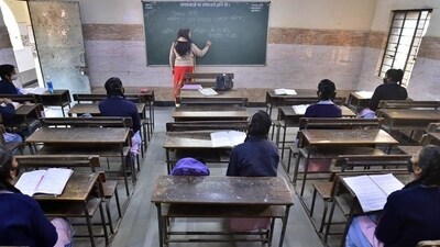 The school education department in Maharashtra is considering a ‘hub and spoke’ model. (Hindustan Times (PIC FOR REPRESENTATION)) The school education department in Maharashtra is considering a ‘hub and spoke’ model. (Hindustan Times (PIC FOR REPRESENTATION))