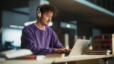 Read daily money and career horoscopes for all zodiac signs and know your fortune for today at Hindustan Times. (Shutterstock)