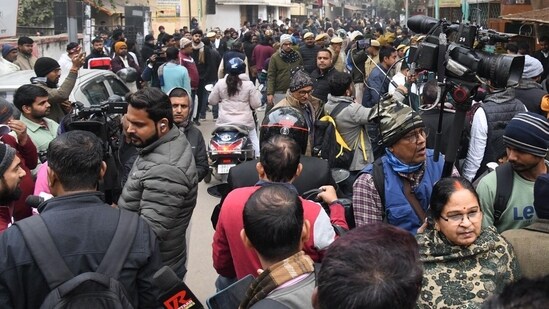A huge crowd could be seen gathering at the time when Kishor was produced in the court in Patna.(Santosh Kumar)